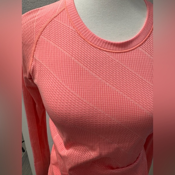 Lululemon Swiftly Tech Long Sleeve Crew - Heathered Grapefuit - Size 8 - Picture 4 of 6